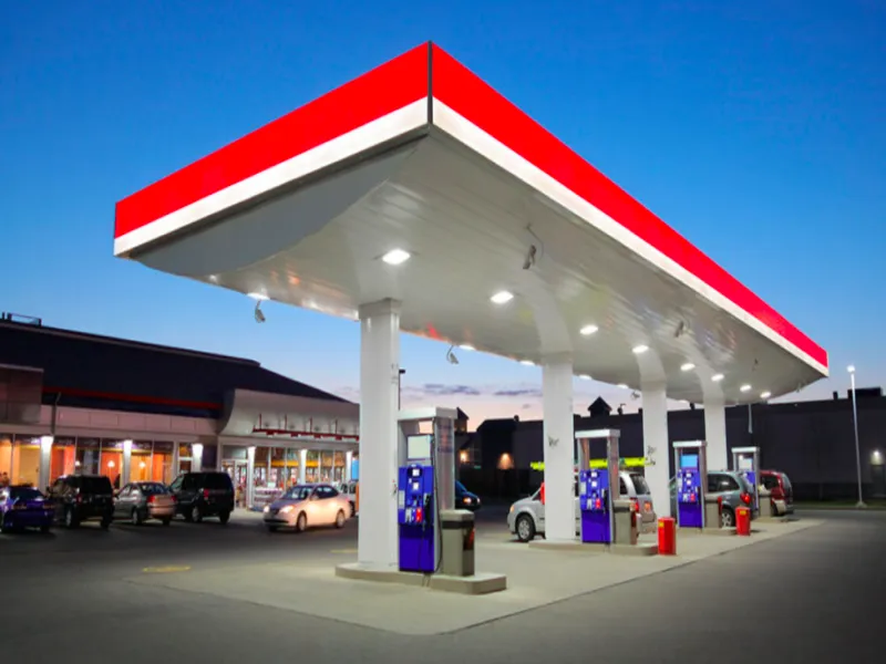 Gasolinera y estación de servicio
